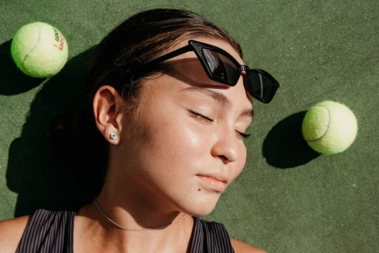 Can Tennis Players Wear Sunglasses? Dad Racket