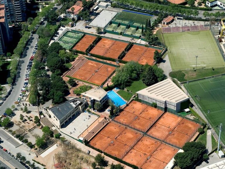 15 Best Tennis Academies In The World (2023 Rankings)
